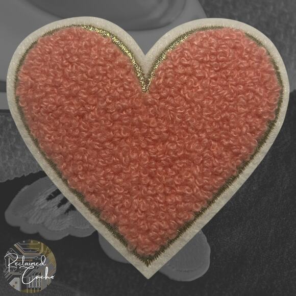 Heart in Pink Iron On Patch - Picture 1 of 2